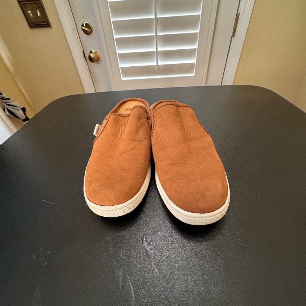 Ugg Chestnut Gene Mule Slip On Size 6
